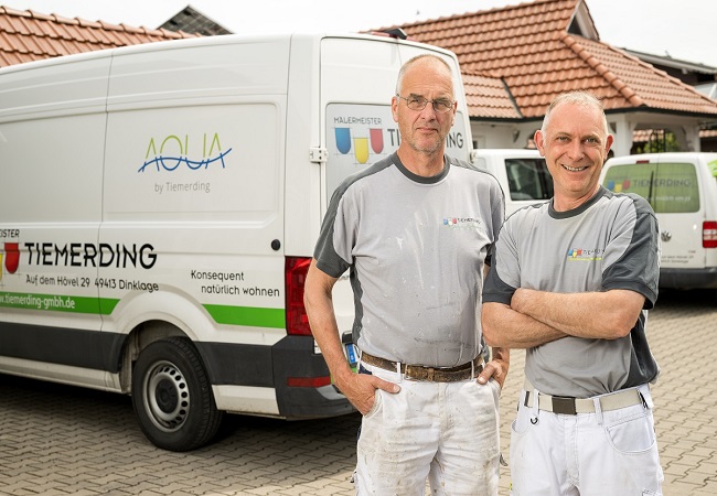 Die Altgesellen Jens Hartmann und Marco Krienitz sind wichtige Stützen des Malerbetriebs Tiemerdings